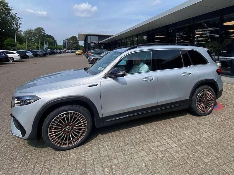 Silber Gebraucht 2023 Mercedes EQB350 AMG line SUV | 35.500 € (Guter Preis) - Bild 1/4