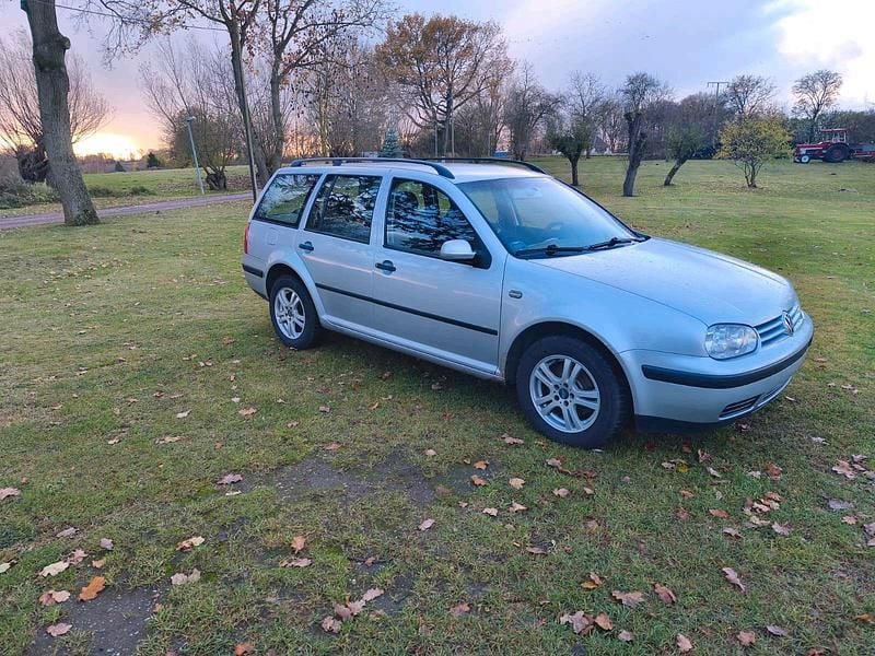 Gebraucht VW Golf IV 101 PS (74 kW) 2004 Silber Kombi