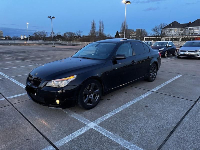 Schwarz Gebraucht 2008 BMW 520 M Sport Limousine | 6.500 € (Fairer Preis) - Bild 1/4