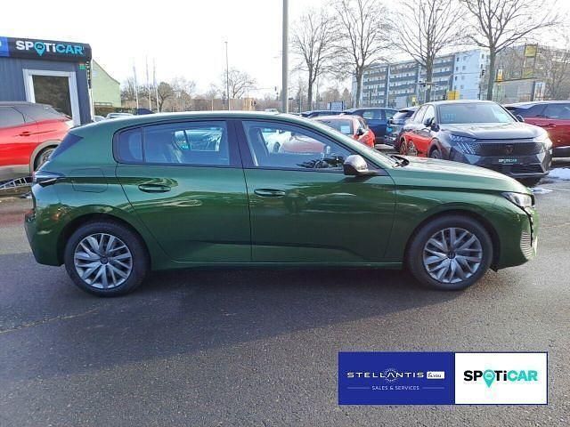 Gebraucht Peugeot 308 Active 110 PS (80 kW) 2022 Grün Limousine