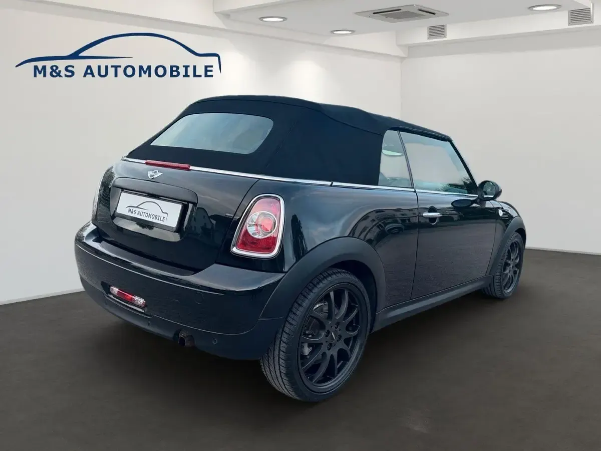 Gebraucht Mini One Cabriolet Pepper 98 PS (72 kW) 2014 Schwarz Cabrio