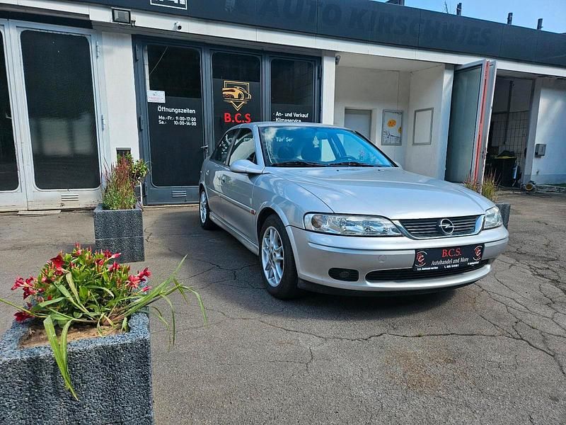 Silber Gebraucht 1999 Opel Vectra Limousine | 1.490 € (Guter Preis) - Bild 1/4