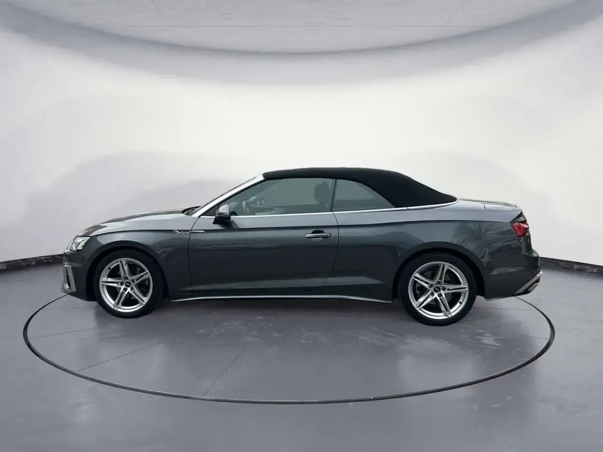 Gebraucht Audi A5 Cabriolet Ambiente 150 PS (110 kW) 2022 Daytonagrau perleffekt Cabrio
