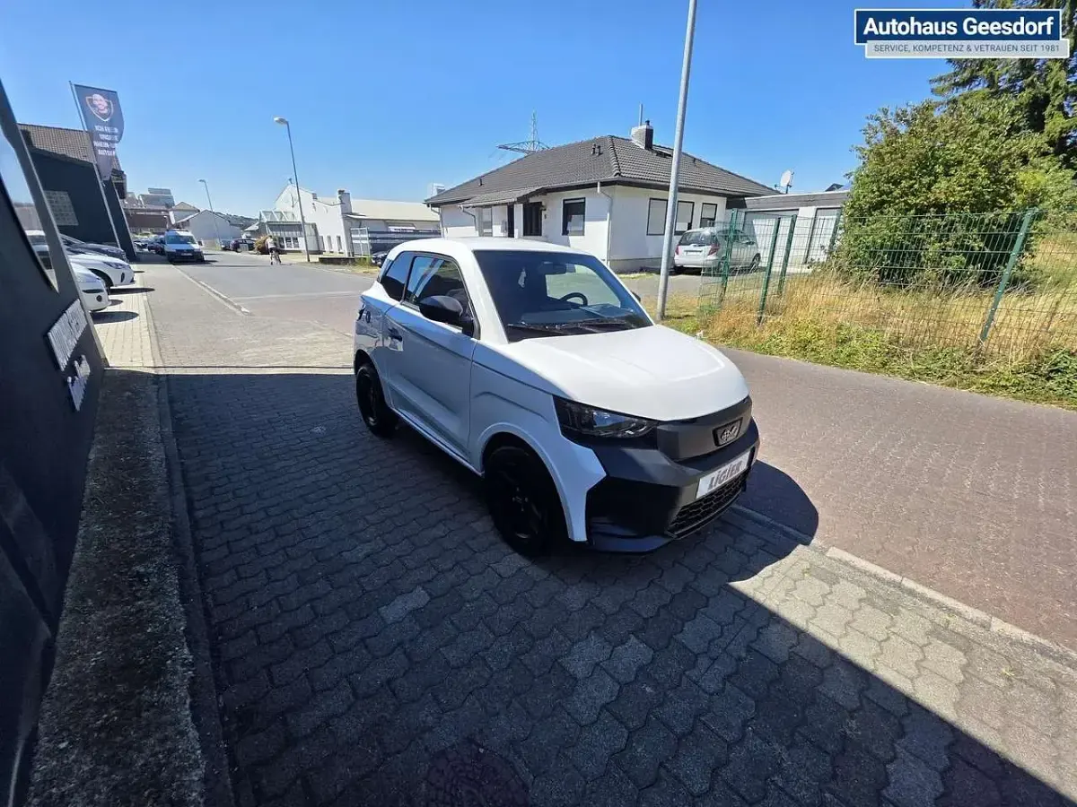 Neu Ligier JS50 2026 Weiß Kleinwagen
