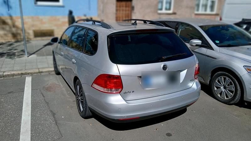 Second-hand VW Golf 105 CP (77 kW) 2008 Gri Break