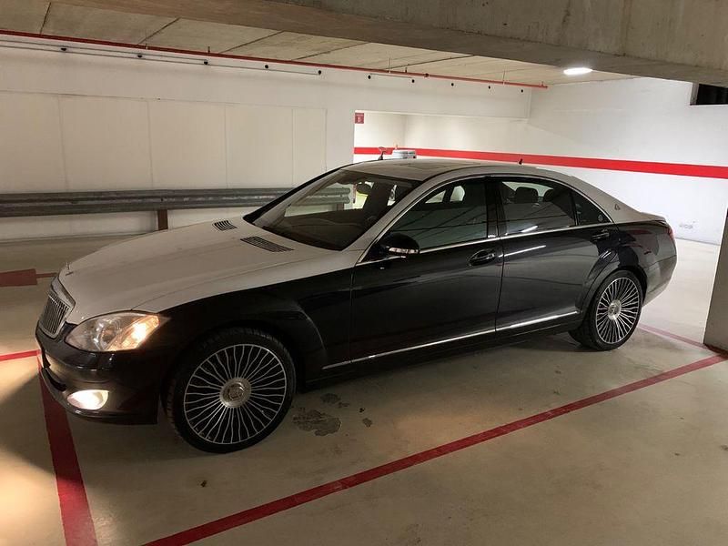 Schwarz Gebraucht 2008 Mercedes S500 Limousine | 16.500 € (Teuer) - Bild 1/4