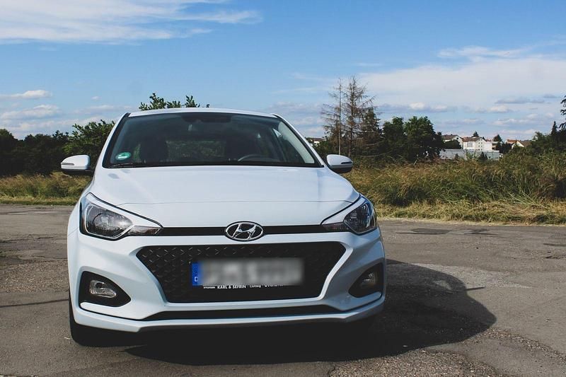 Blau Gebraucht 2019 Hyundai i20 Select Kleinwagen | 11.600 € (Fairer Preis) - Bild 1/4