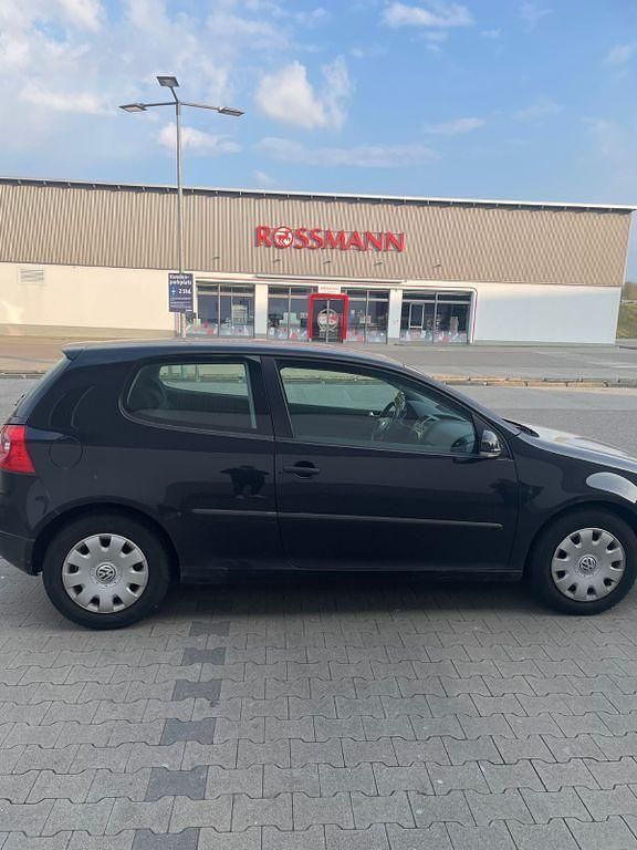 Gebraucht VW Golf IV 75 PS (55 kW) 2004 Schwarz Limousine