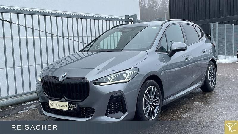 Gebraucht BMW 223 Active Tourer Efficient Dynamics 204 PS (150 kW) 2024 Skyscraper grau metallic Van / Kleinbus