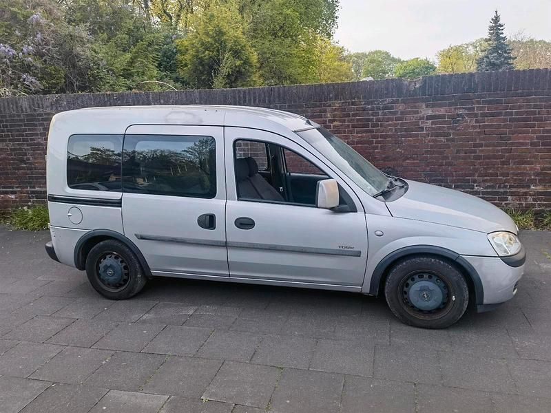 Second-hand Opel Combo 65 CP (47 kW) 2003 Gri Monovolum