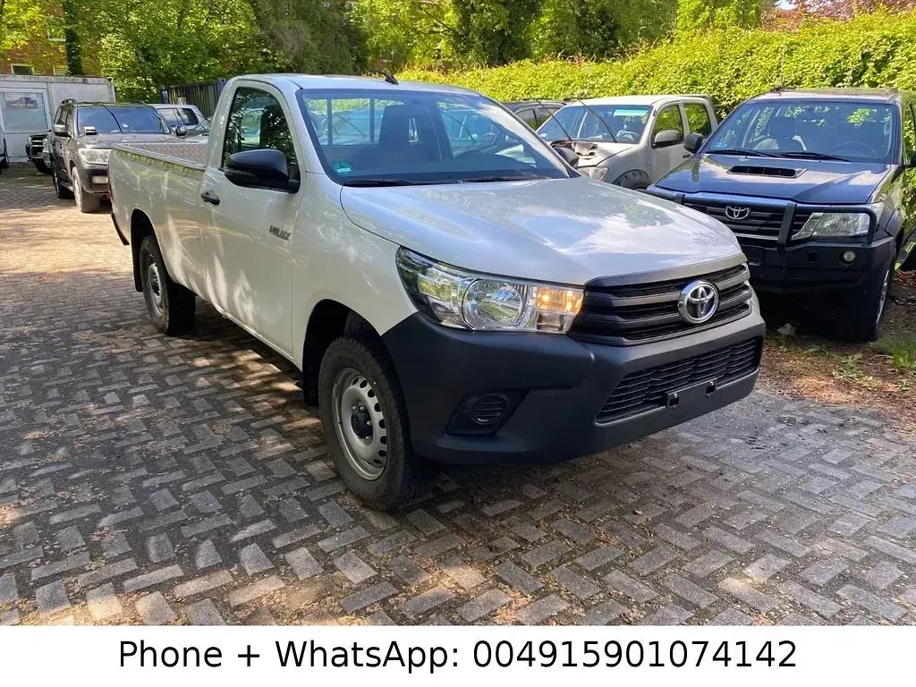 Gebraucht Toyota HiLux 150 PS (110 kW) 2020 Weiß Pickup