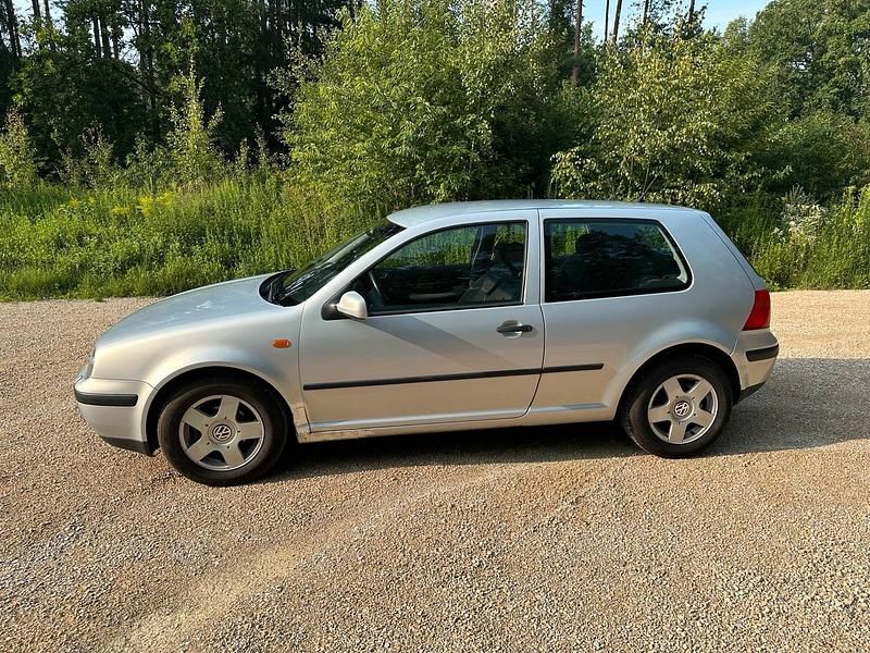 Gebraucht 1998 VW Golf IV Kleinwagen | 1.300 € - Bild 1/4