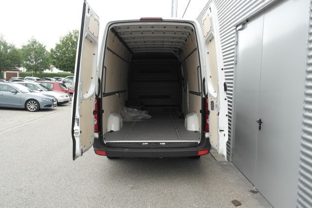 Używany VW Crafter R 163 KM (119 kW) 2016 Biały Van