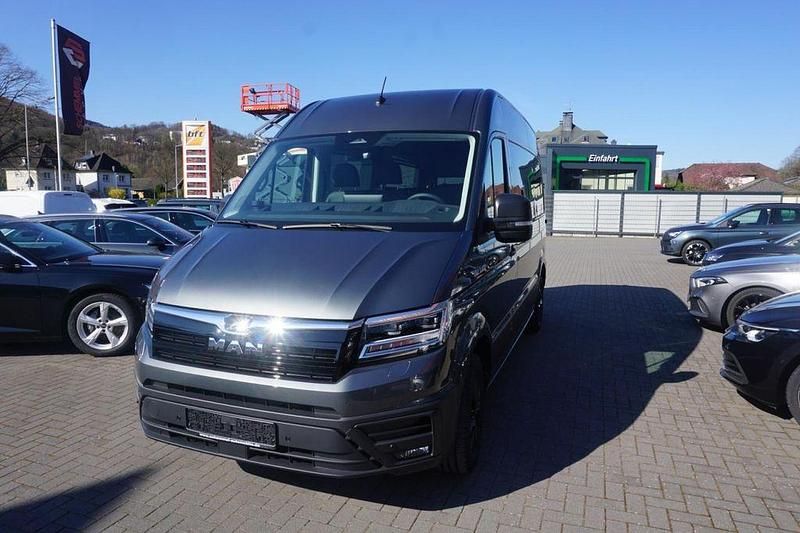 Neu MAN TGE 177 PS (130 kW) 2026 Grau Van