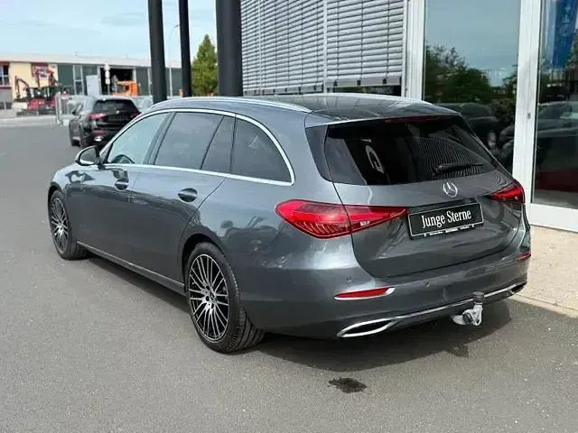 Gebraucht Mercedes C180 Avantgarde 170 PS (125 kW) 2024 Grau Limousine