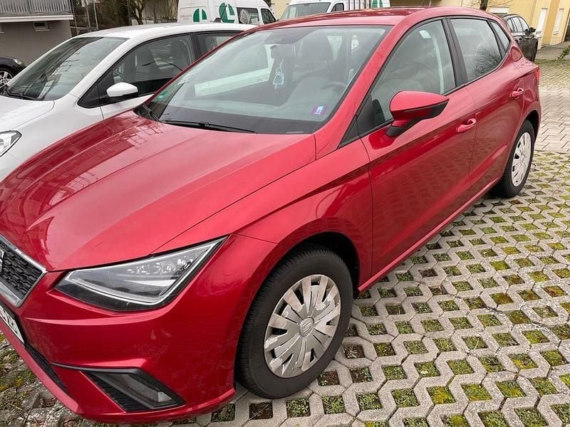 Rot Gebraucht 2019 Seat Ibiza Style Limousine | 9.000 € (Guter Preis) - Bild 1/4