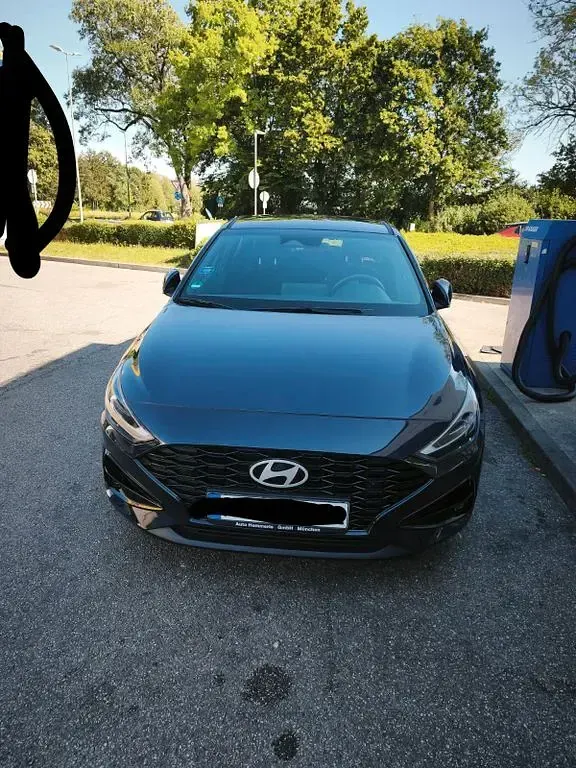 Gebraucht Hyundai i30 Advantage 101 PS (74 kW) 2024 Blau Limousine