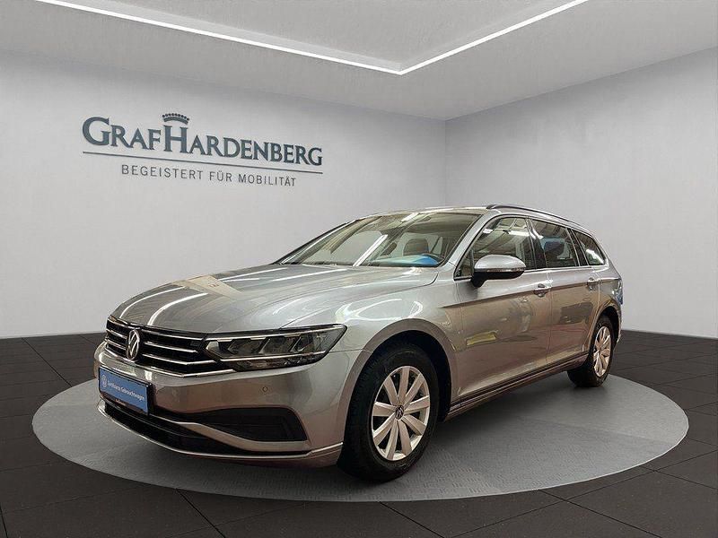 Silber Gebraucht 2022 VW Passat Conceptline Kombi | 21.810 € (Guter Preis) - Bild 1/4
