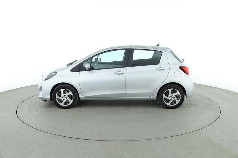 Gebraucht Toyota Yaris Comfort 101 PS (74 kW) 2016 Silber Limousine