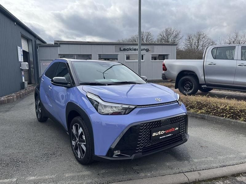 Neu Toyota Aygo X 116 PS (85 kW) 2026 Lavender purple metallic / bla SUV