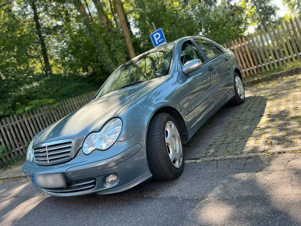 Gebraucht Mercedes C200 122 PS (89 kW) 2004 Limousine