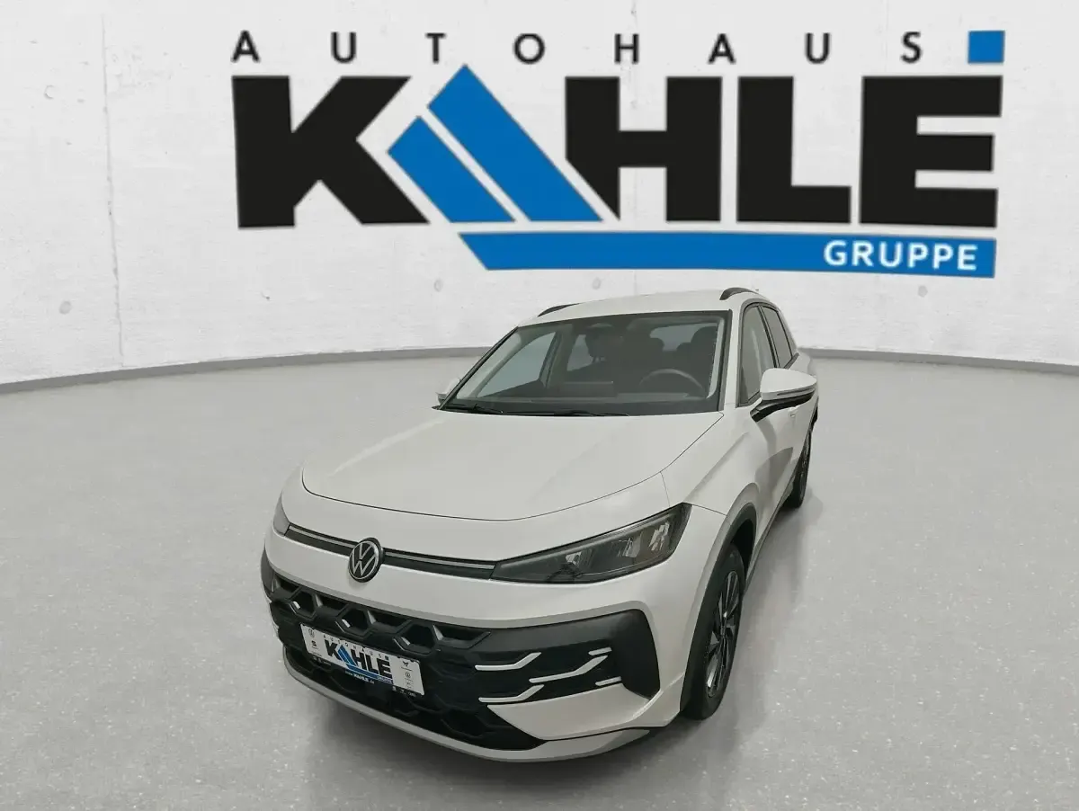 Neu VW T-Roc Life 116 PS (85 kW) 2026 Gelb SUV