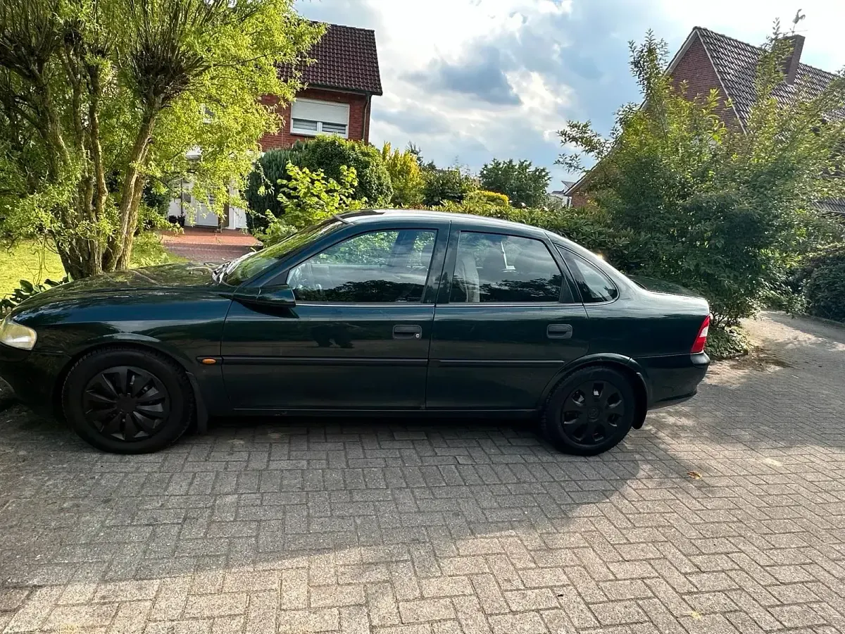 Gebraucht Opel Vectra 99 PS (72 kW) 1998 Grün Limousine