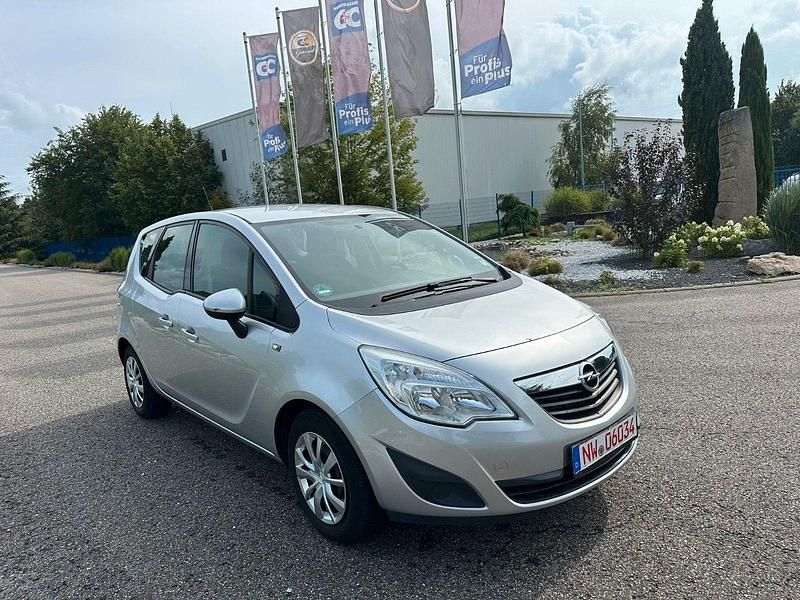 Gebraucht Opel Meriva Edition 101 PS (74 kW) 2010 Silber Van / Kleinbus