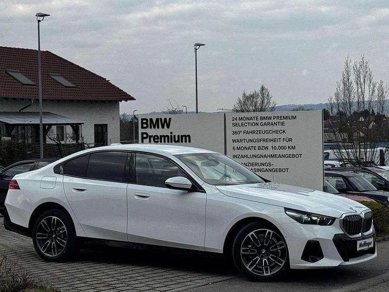 Neu BMW 530e M Sport 190 PS (139 kW) 2026 Alpinweiss Limousine