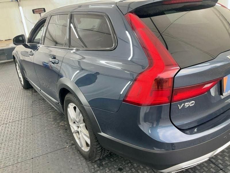 Gebraucht Volvo V90 CC 190 PS (139 kW) 2019 Blau Kombi