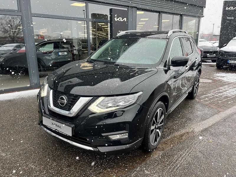 Gebraucht Nissan X-Trail 360º 163 PS (119 kW) 2016 Schwarz SUV
