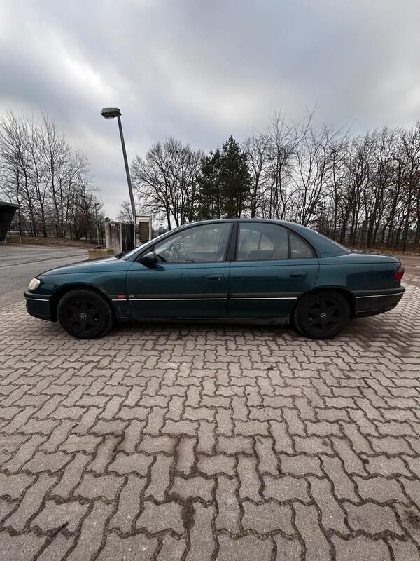 Blau Gebraucht 1997 Opel Omega Limousine | 299 € (Superpreis) - Bild 1/4