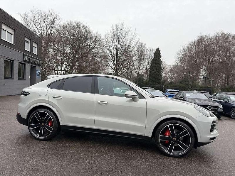 Gebraucht Porsche Cayenne Coupe Chrono 340 PS (250 kW) 2021 Kreide (metallic) Coupé