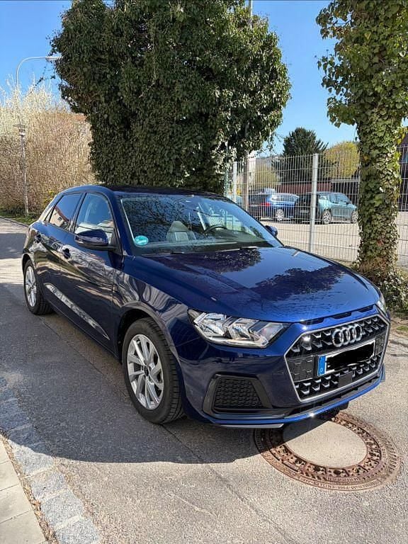 Gebraucht Audi A1 95 PS (69 kW) 2024 Blau SUV