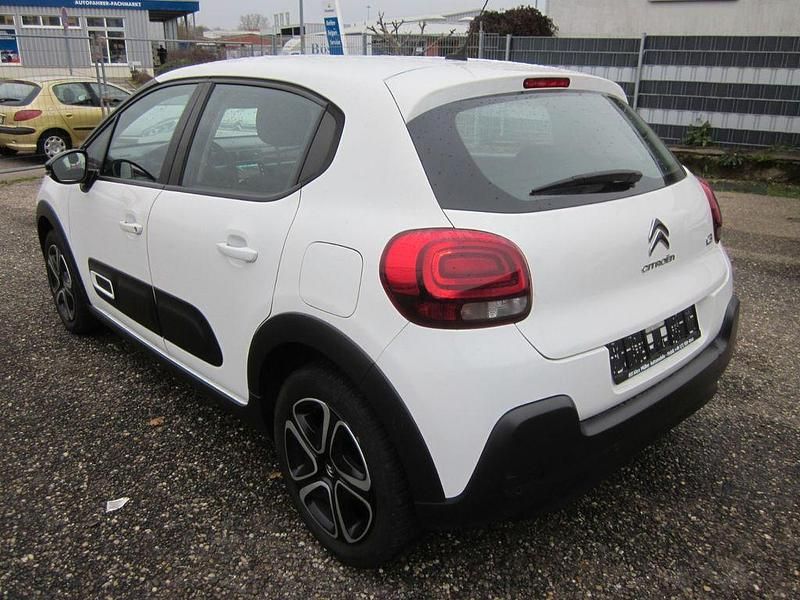 Gebraucht Citroën C3 Feel 102 PS (75 kW) 2020 Weiß Limousine