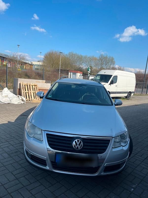 Gebraucht VW Passat 140 PS (102 kW) 2008 Silber Kombi