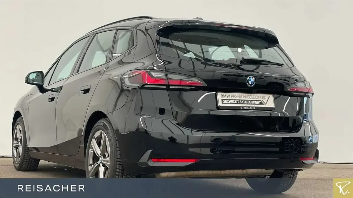 Gebraucht BMW 230 326 PS (239 kW) 2025 Schwarz Van / Kleinbus