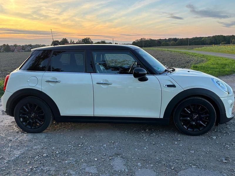 Weiß Gebraucht 2015 Mini Cooper Kleinwagen | 9.300 € (Superpreis) - Bild 1/4