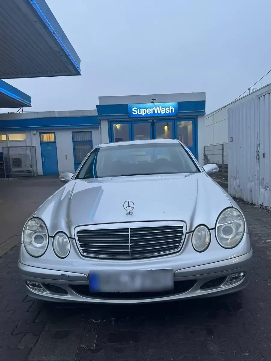 Gebraucht Mercedes E220 150 PS (110 kW) 2003 Grau Limousine