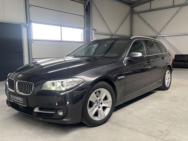 Grau Gebraucht 2014 BMW 520 Sport Line Limousine | 15.500 € (Fairer Preis) - Bild 1/4
