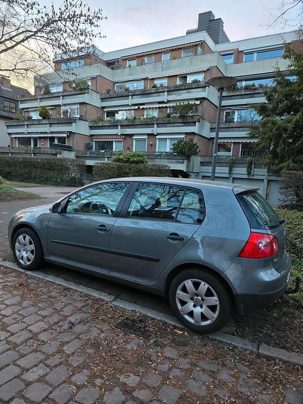 Gebraucht VW Golf V 2004 Grau Kleinwagen