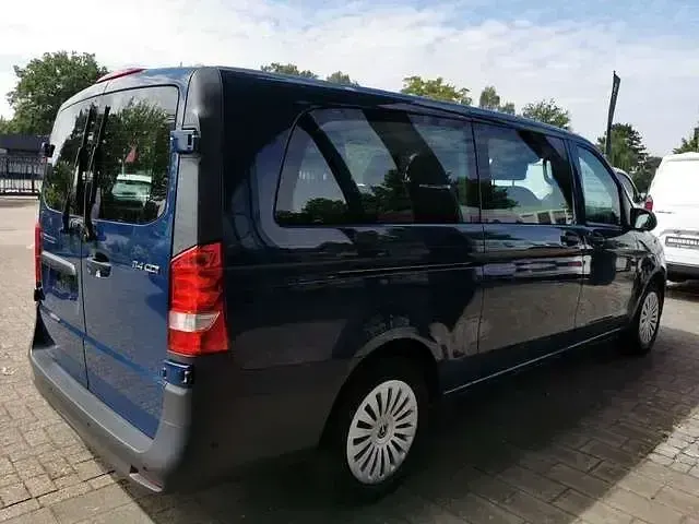 Gebraucht Mercedes Vito 136 PS (100 kW) 2021 Stahlblau Van
