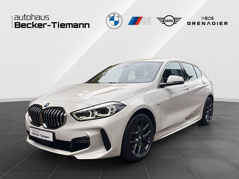 Alpinweiß uni Gebraucht 2022 BMW 118 M Sport Kleinwagen | 23.910 € (Fairer Preis) - Bild 1/4