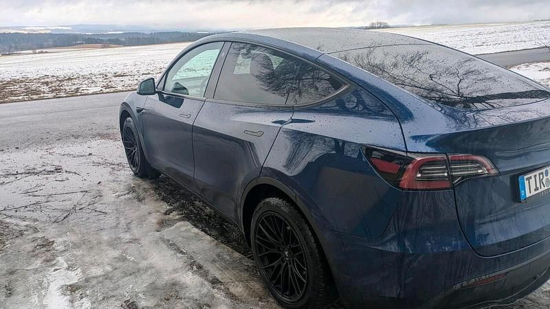 Gebraucht Tesla Model Y 378 kW (514 PS) 2021 Blau SUV