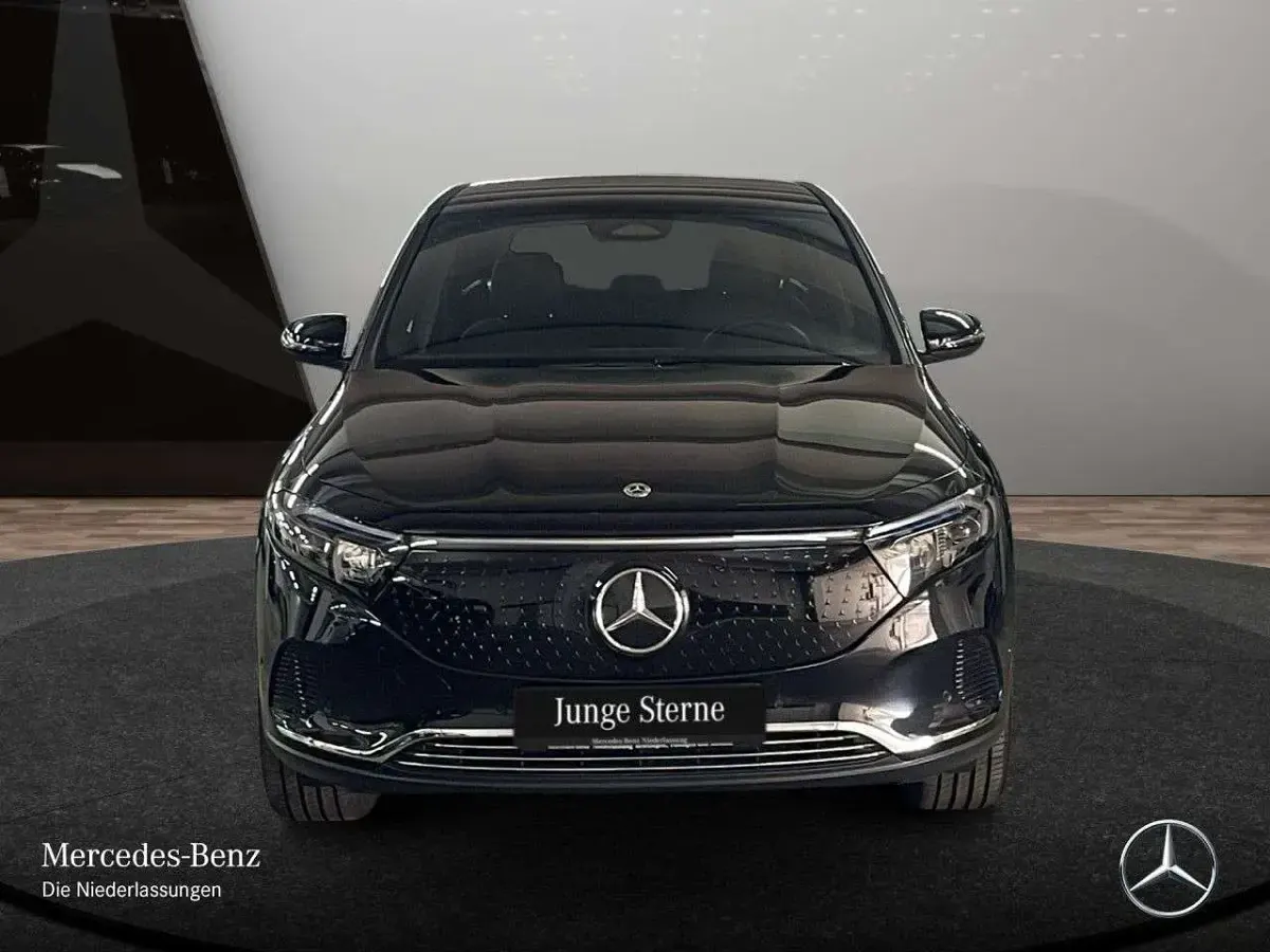 Gebraucht Mercedes EQA250 Advanced 139 kW (190 PS) 2025 Kosmosschwarz SUV