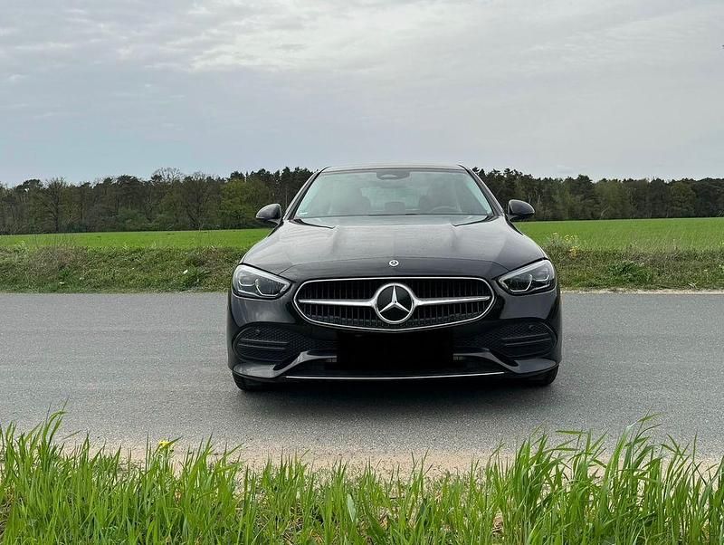 Gebraucht Mercedes C180 170 PS (125 kW) 2022 Schwarz Limousine