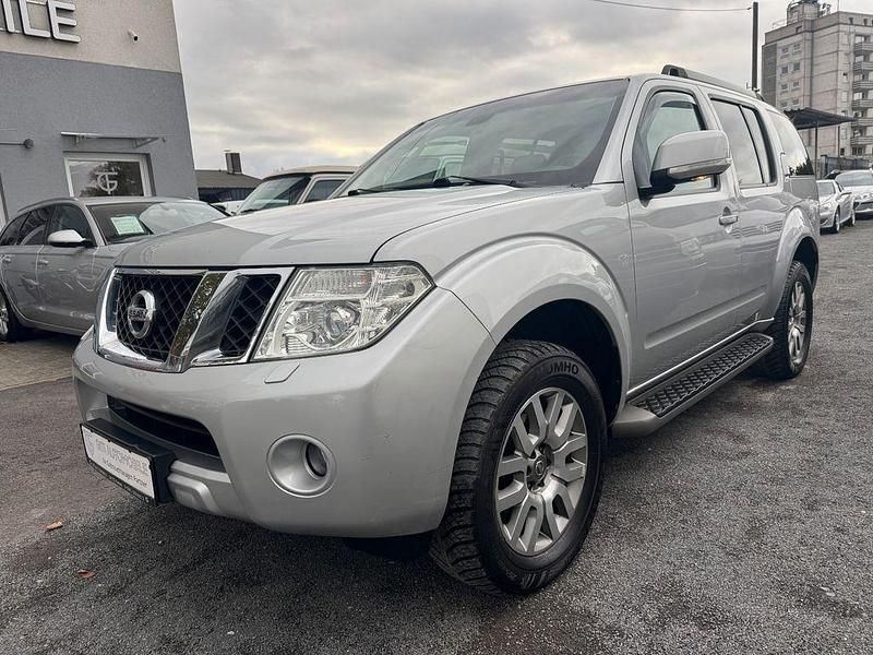 Silber Gebraucht 2014 Nissan Pathfinder SUV | 9.999 € (Fairer Preis) - Bild 1/4