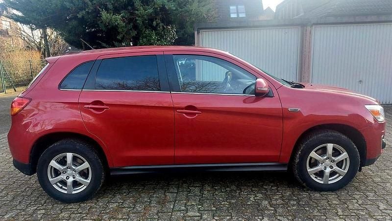 Gebraucht Mitsubishi ASX 150 PS (110 kW) 2013 Rot SUV