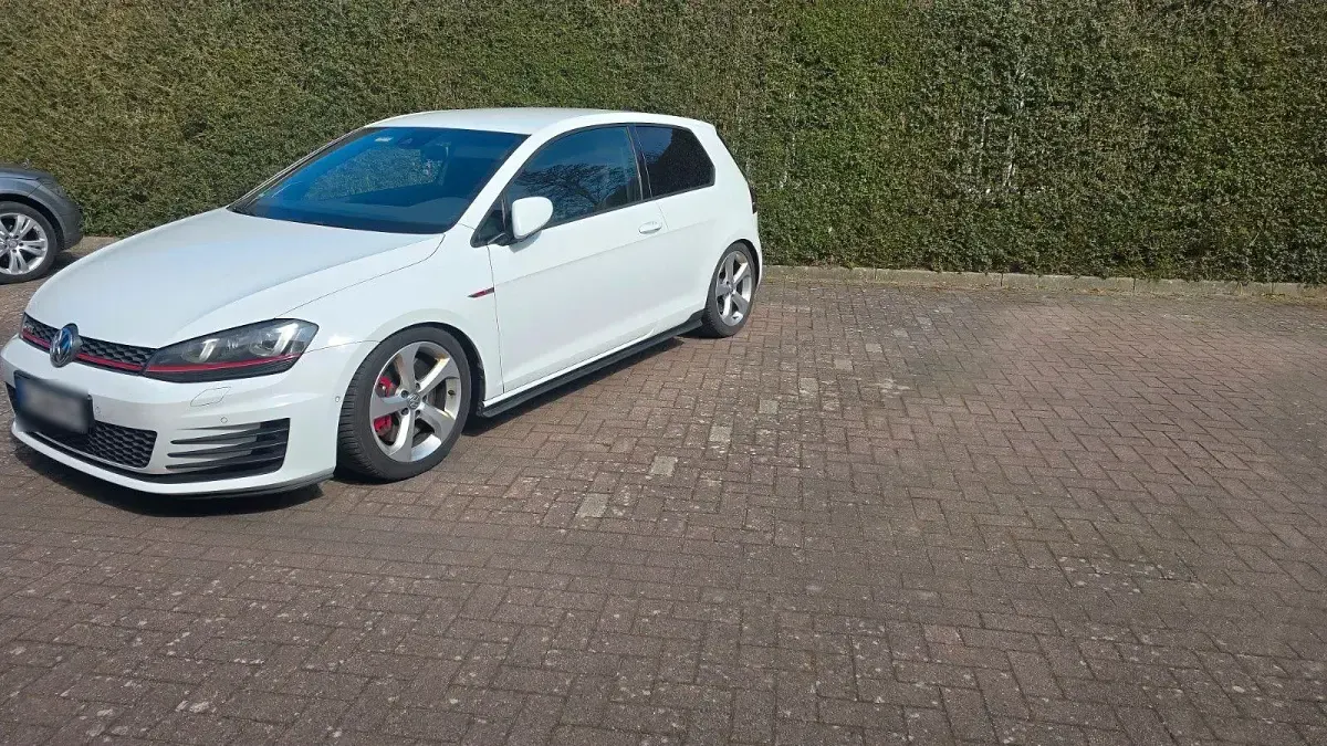 Occasion VW Golf VII GTI 230 ch (169 kW) 2016 Blanc Berline
