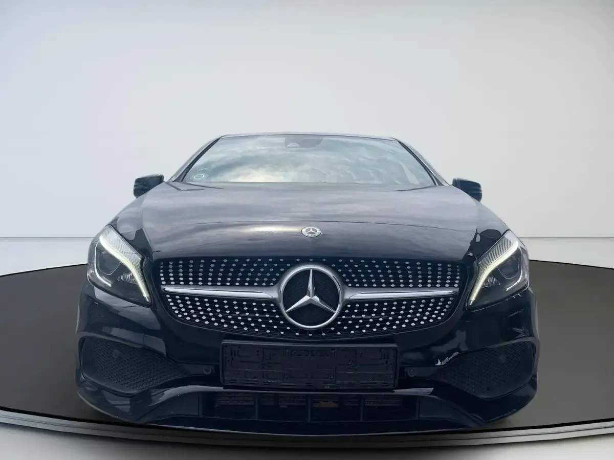 Gebraucht Mercedes A200 AMG 136 PS (100 kW) 2018 Schwarz Limousine